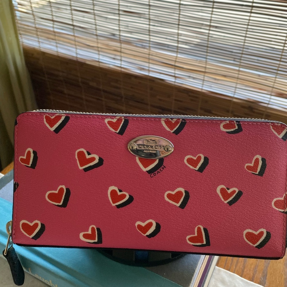 Coach Pink Heart Pattern Women's Wallet
NWT!!